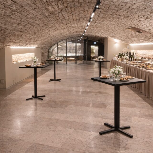 ✨ Un lieu pour se retrouver et célébrer

Aux Clavendiers, chaque événement trouve naturellement sa place.

Un dîner autour d’une belle table,
un cocktail sous les voûtes en pierre,
un moment partagé dans un espace chaleureux et ouvert…

Que ce soit pour un anniversaire, un mariage intimiste ou une fête entre proches,
le lieu s’adapte à votre rythme et à vos envies.

Jusqu’à 100 personnes, avec plusieurs espaces pour alterner entre repas, échanges et moments plus informels.

Nous vous accompagnons simplement, pour organiser un événement fluide, agréable, et à votre image.

📍 Nuits-Saint-Georges
🔗 www.lesclavendiers.fr
📩 contact@lesclavendiers.fr

#LesClavendiers #NuitsSaintGeorges #Bourgogne #EvenementPrive #LieuDeReception #Diner #Cocktail #mariage  #locationsalle